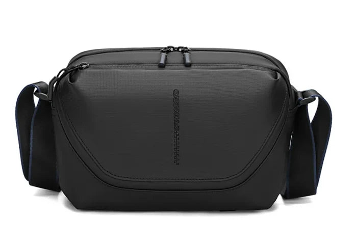fb0038-Black