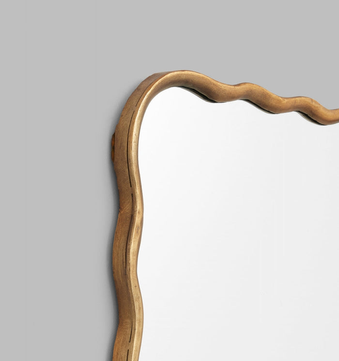Jemima Mirror | 56 x 79 cm