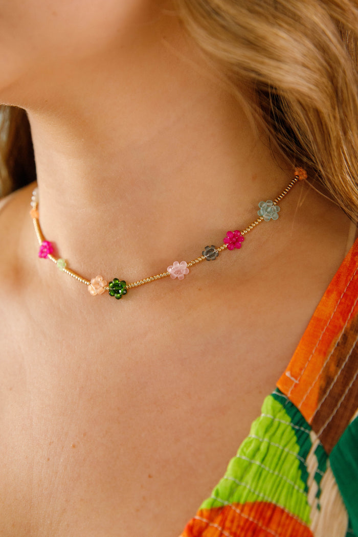 Darling Daisies Beaded Necklace