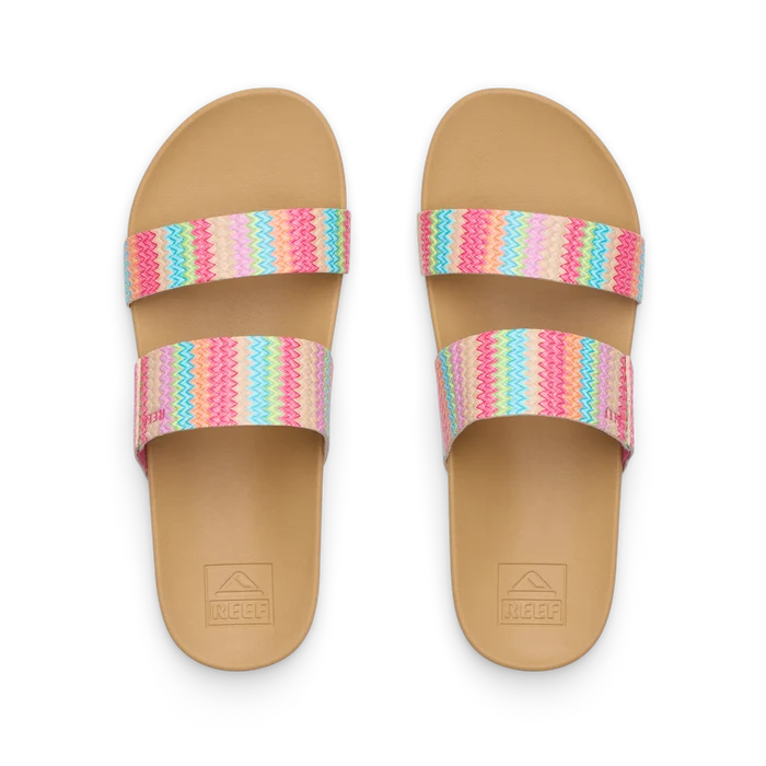 Reef Kids Cushion Vista cushioned footbed and strap detail close-up
