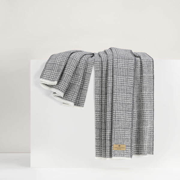 Lands Downunder Sutton Plaid Throw