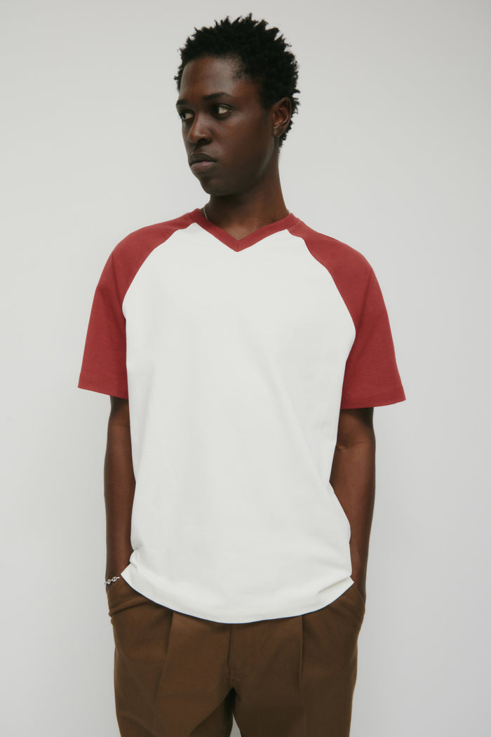 Model is 6’2” and is wearing a size L.