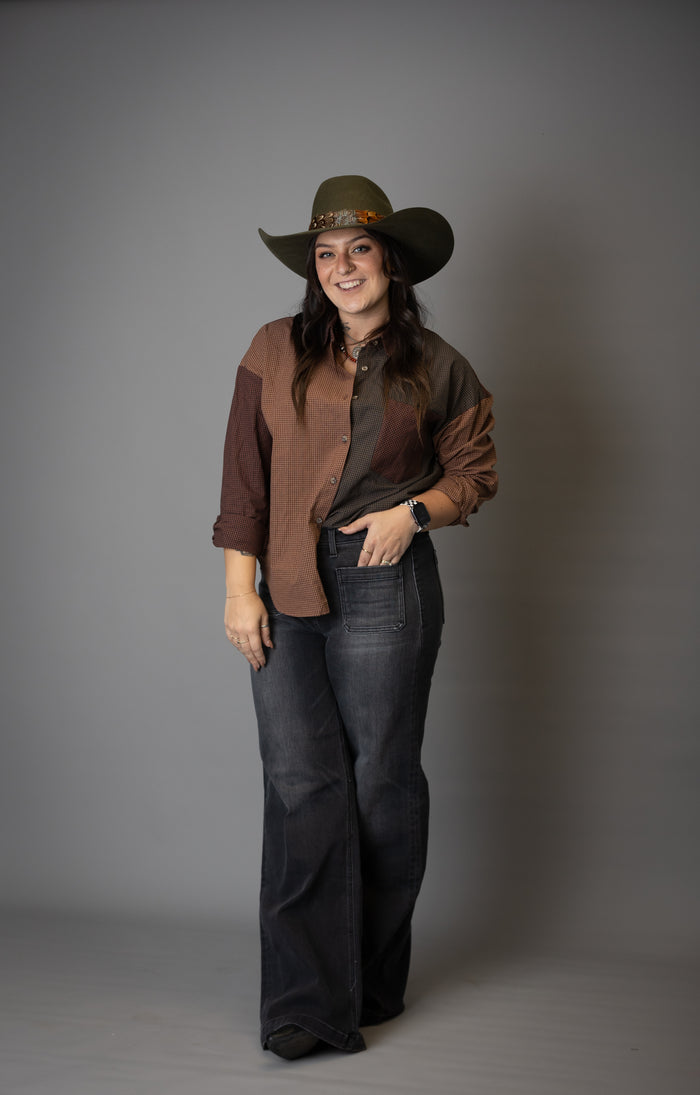 PLAID COLORBLOCK BUTTON DOWN TOP