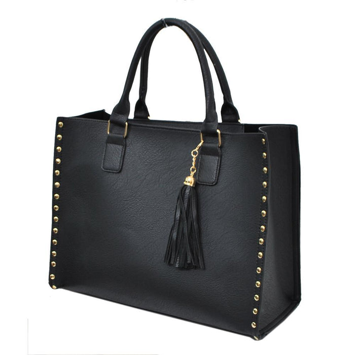 best vegan designer handbags, white faux leather clutch bag, small faux leather crossbody bag, vegan leather products, cruelty free designer handbags, black pleather purse, vegetarian leather bags, small vegan purse, quilted faux leather purse, non leather briefcase