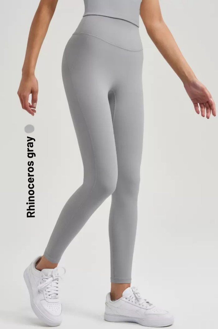Seamless Antibacterial Leggings – Ultra Stretch Yoga Pants | Premium Singapore Activewear