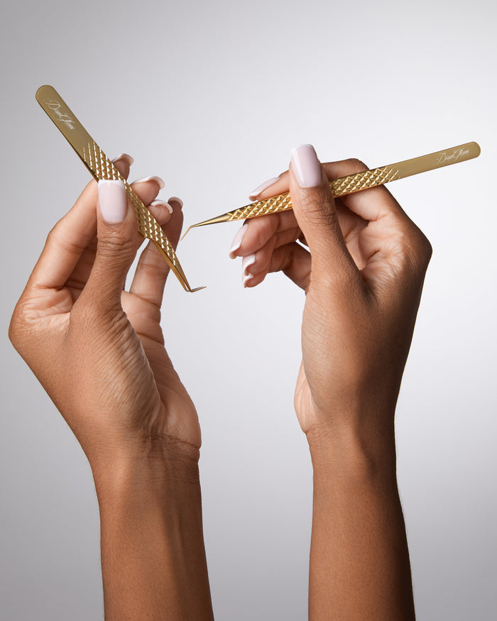 Thin Boot Volume Tweezers