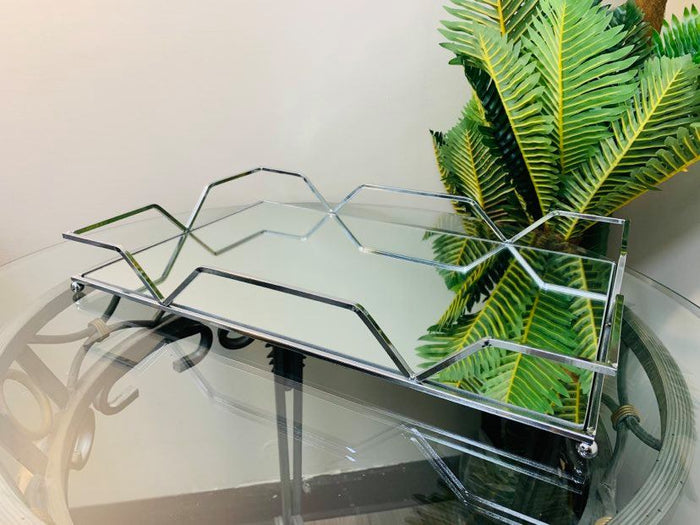 Tray Metal Stylish Mirror Design For Home Decor in Silver