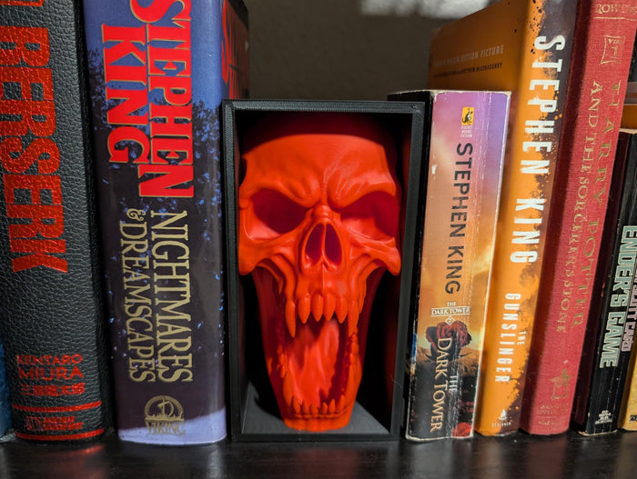 Vampire Skull Book Nook – Gothic Horror Bookshelf Decor