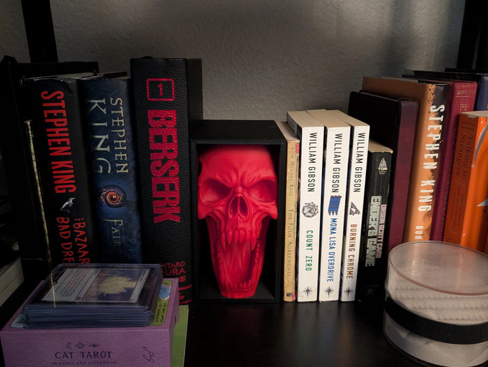 Vampire Skull Book Nook – Gothic Horror Bookshelf Decor